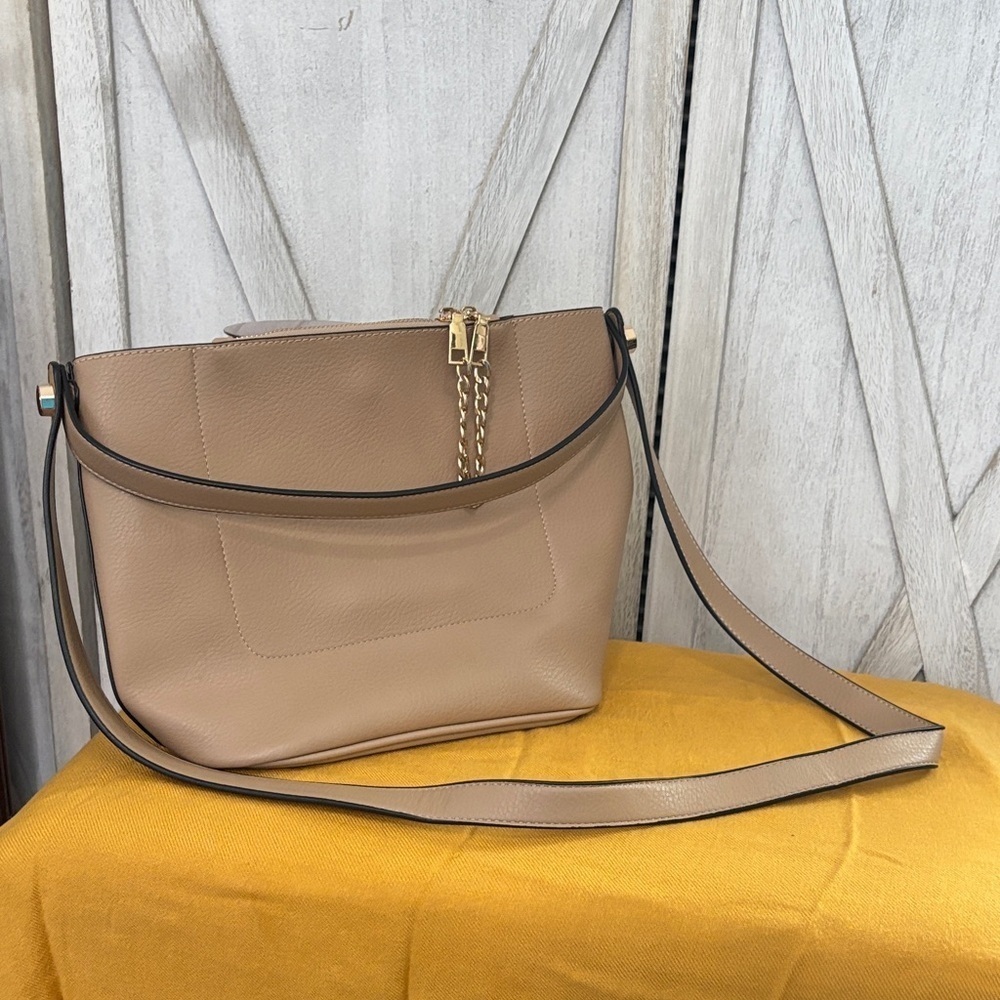 Elegant Tan Women's Bag Set - Picture 2 of 14